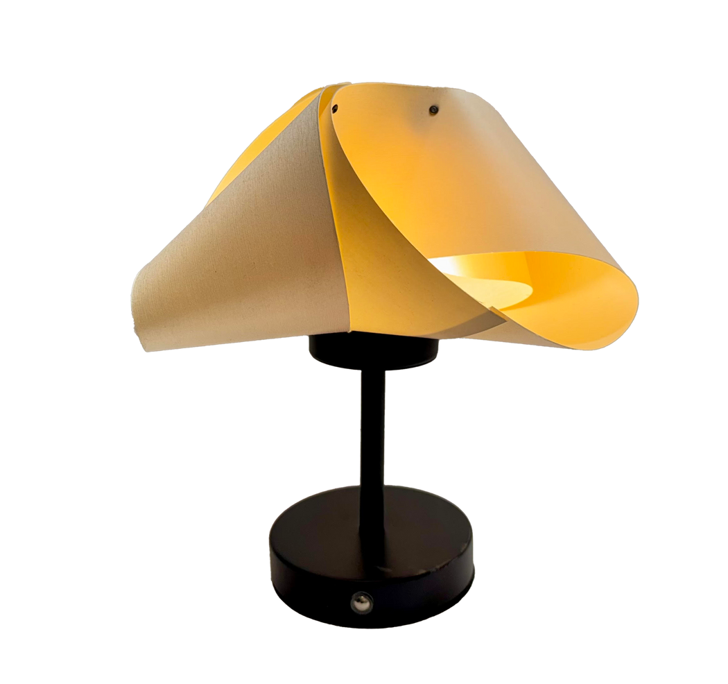 Saintsan Möbius bézs pergamon lámpa